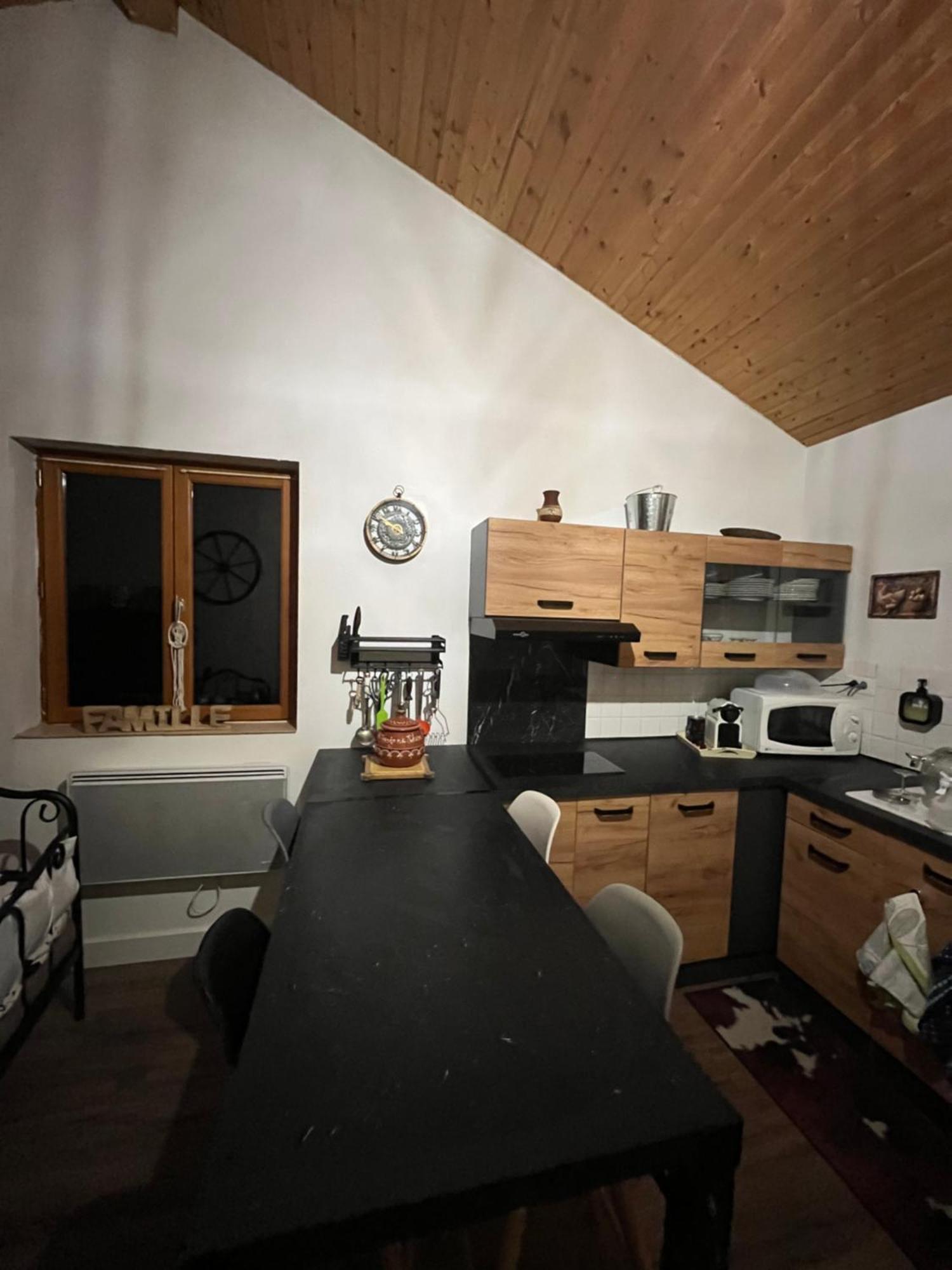 Chez Mamie Villa LʼIsle-Jourdain Kültér fotó