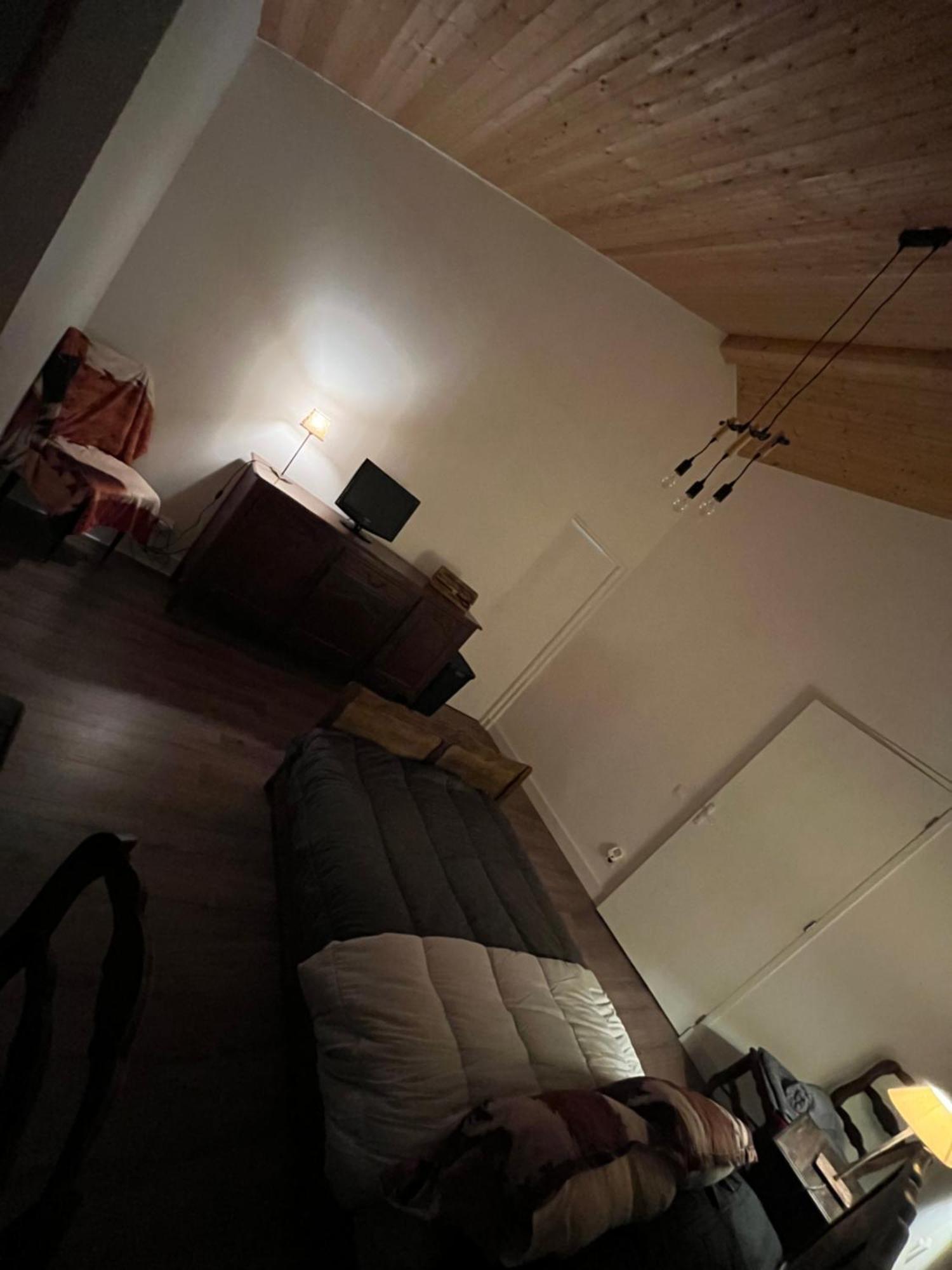 Chez Mamie Villa LʼIsle-Jourdain Kültér fotó