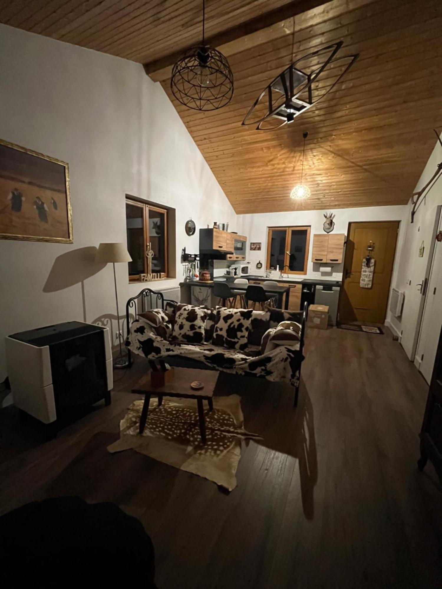 Chez Mamie Villa LʼIsle-Jourdain Kültér fotó