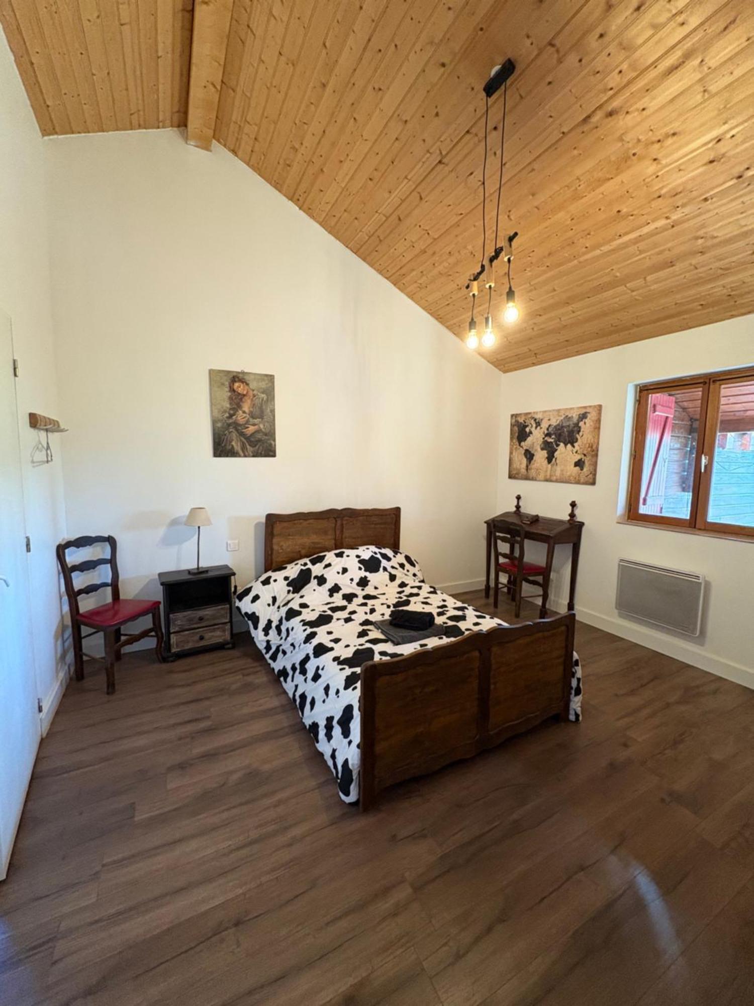 Chez Mamie Villa LʼIsle-Jourdain Kültér fotó